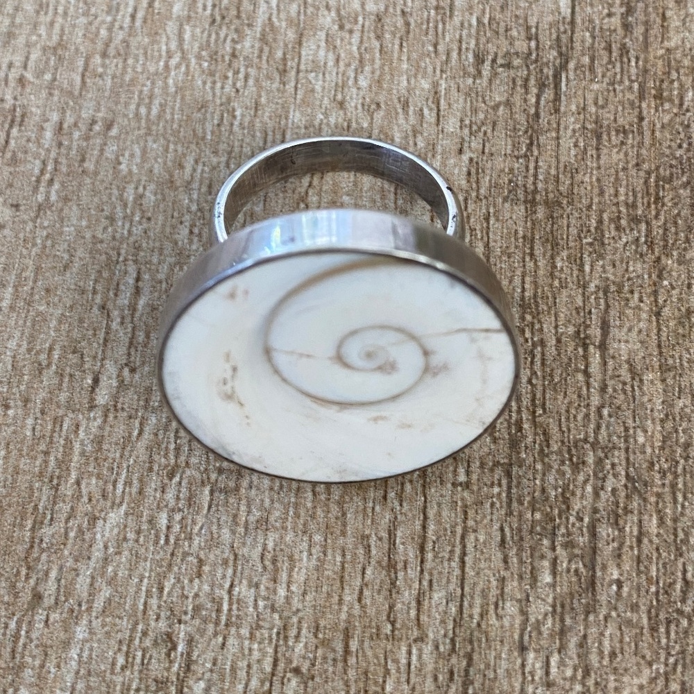Sterling Silver Shiva Shell Ring - image 3